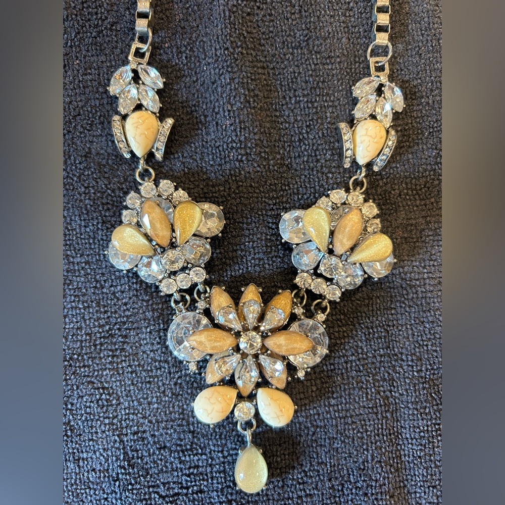 Fashion necklace